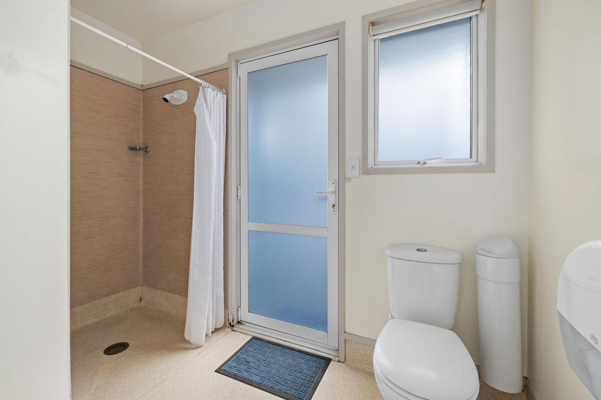 Mawley Holiday Park Masterton Bagian luar foto