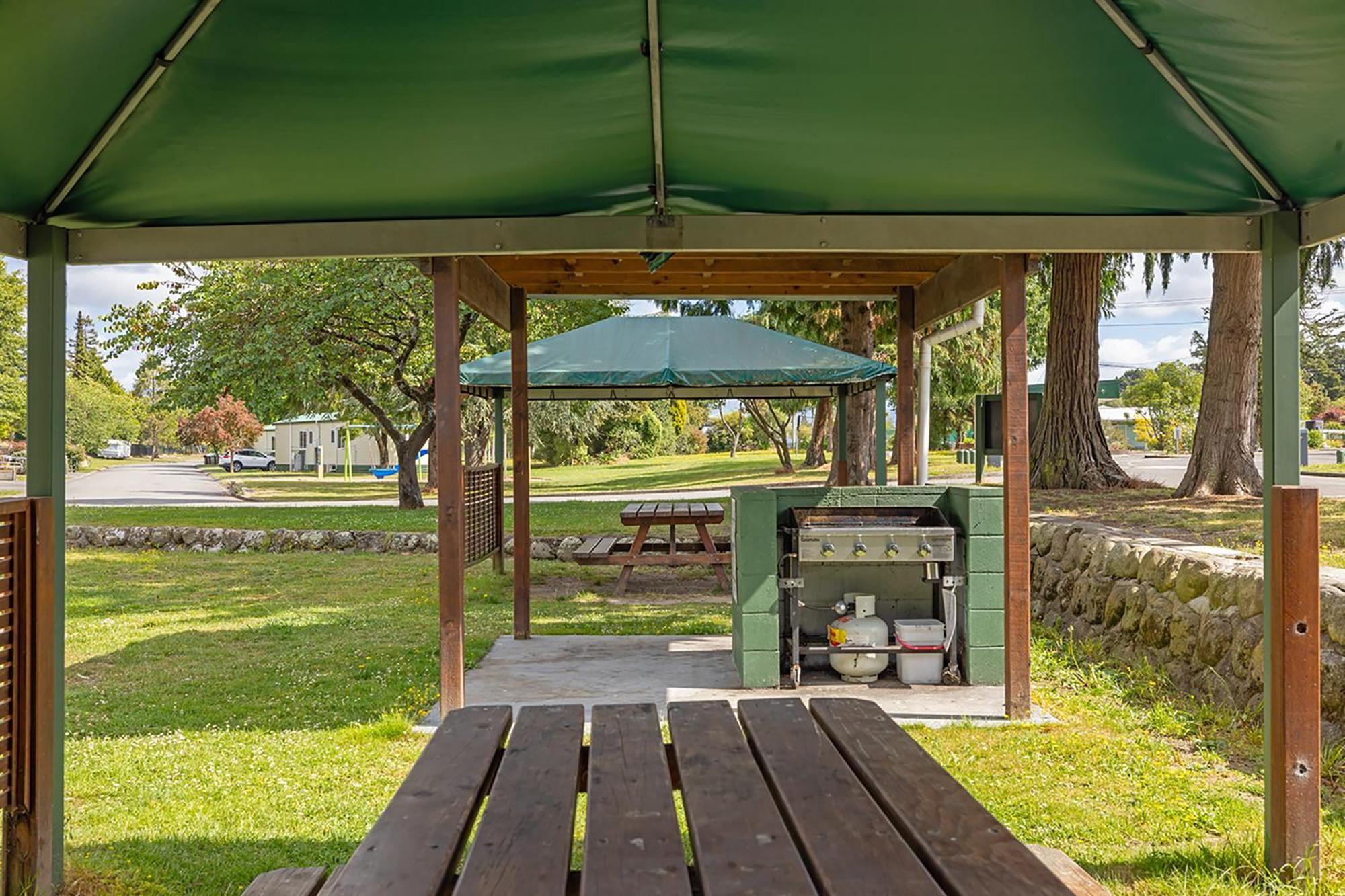 Mawley Holiday Park Masterton Bagian luar foto