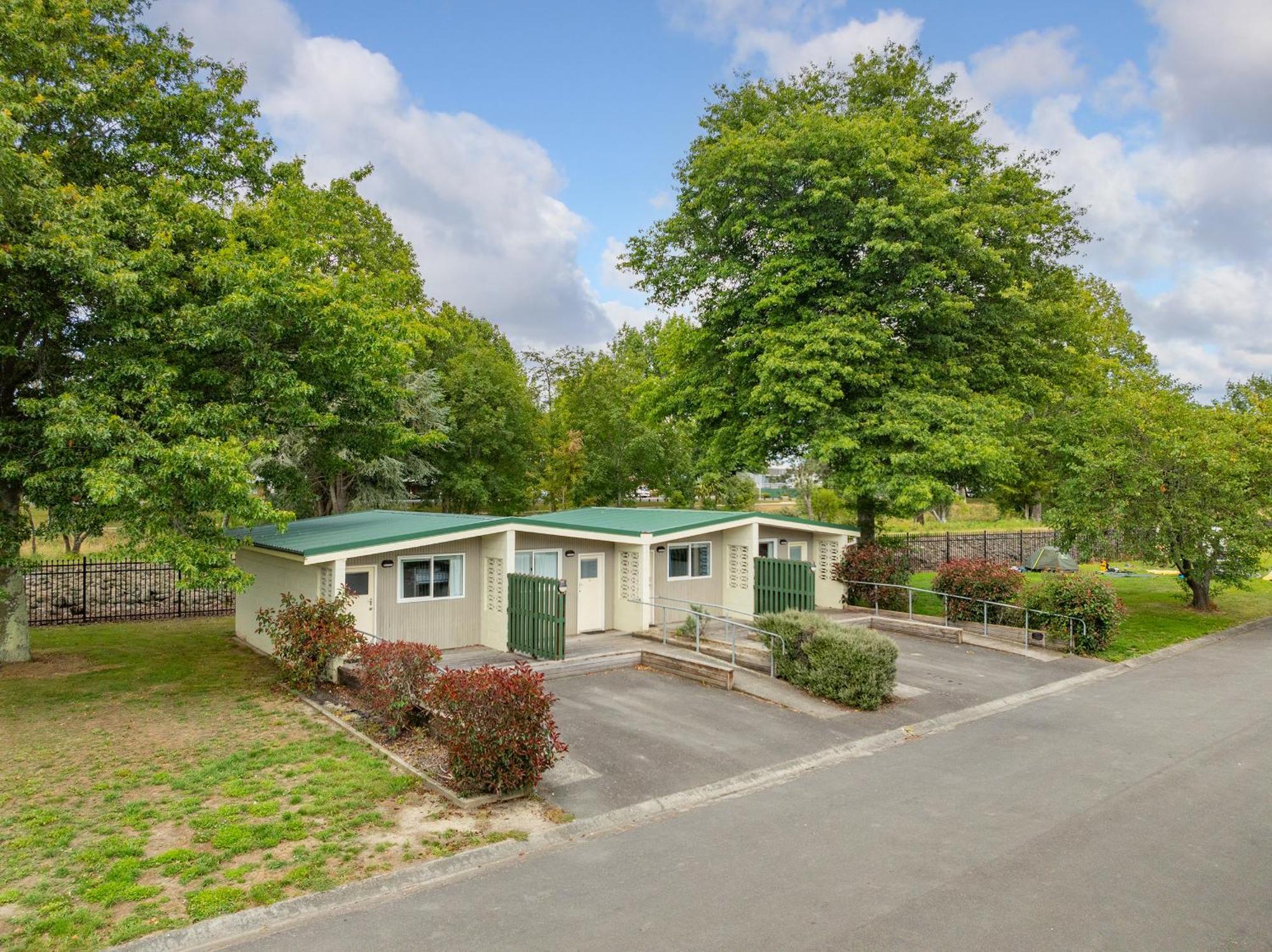 Mawley Holiday Park Masterton Bagian luar foto