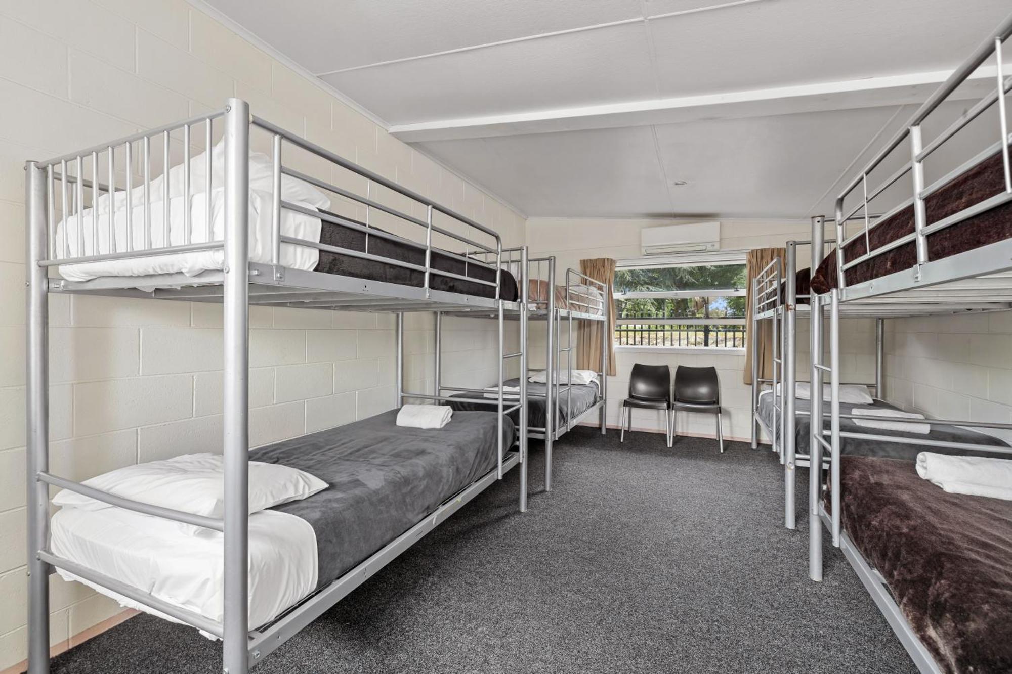 Mawley Holiday Park Masterton Bagian luar foto