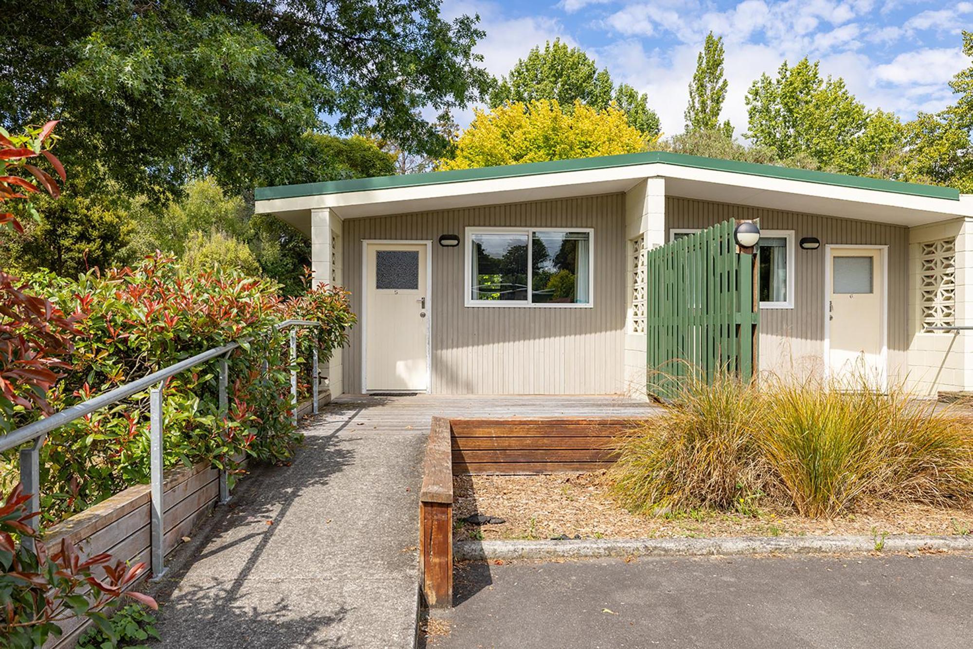 Mawley Holiday Park Masterton Bagian luar foto