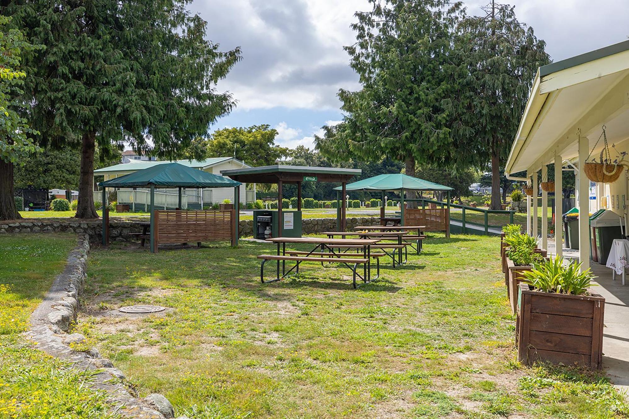Mawley Holiday Park Masterton Bagian luar foto