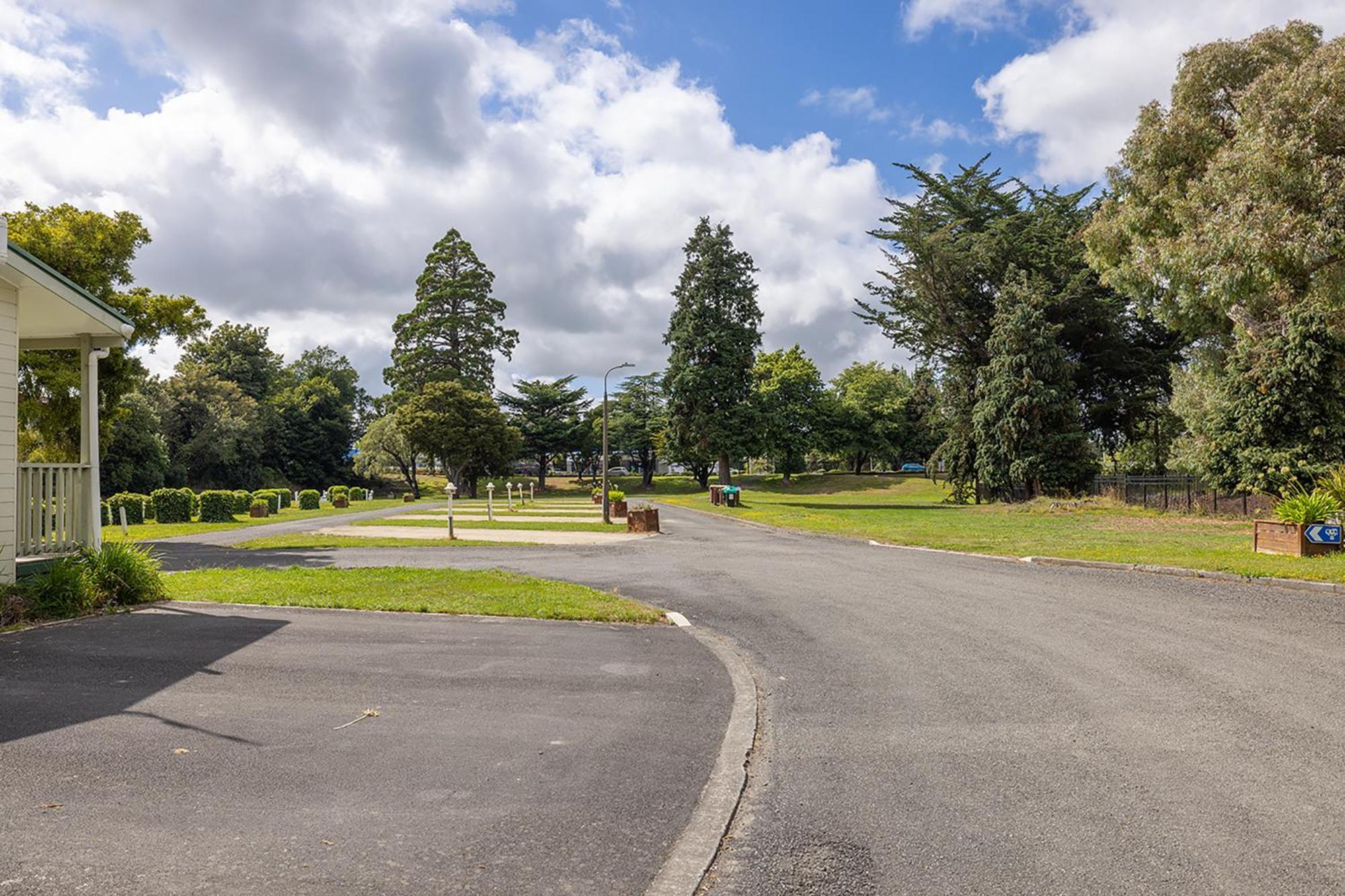 Mawley Holiday Park Masterton Bagian luar foto